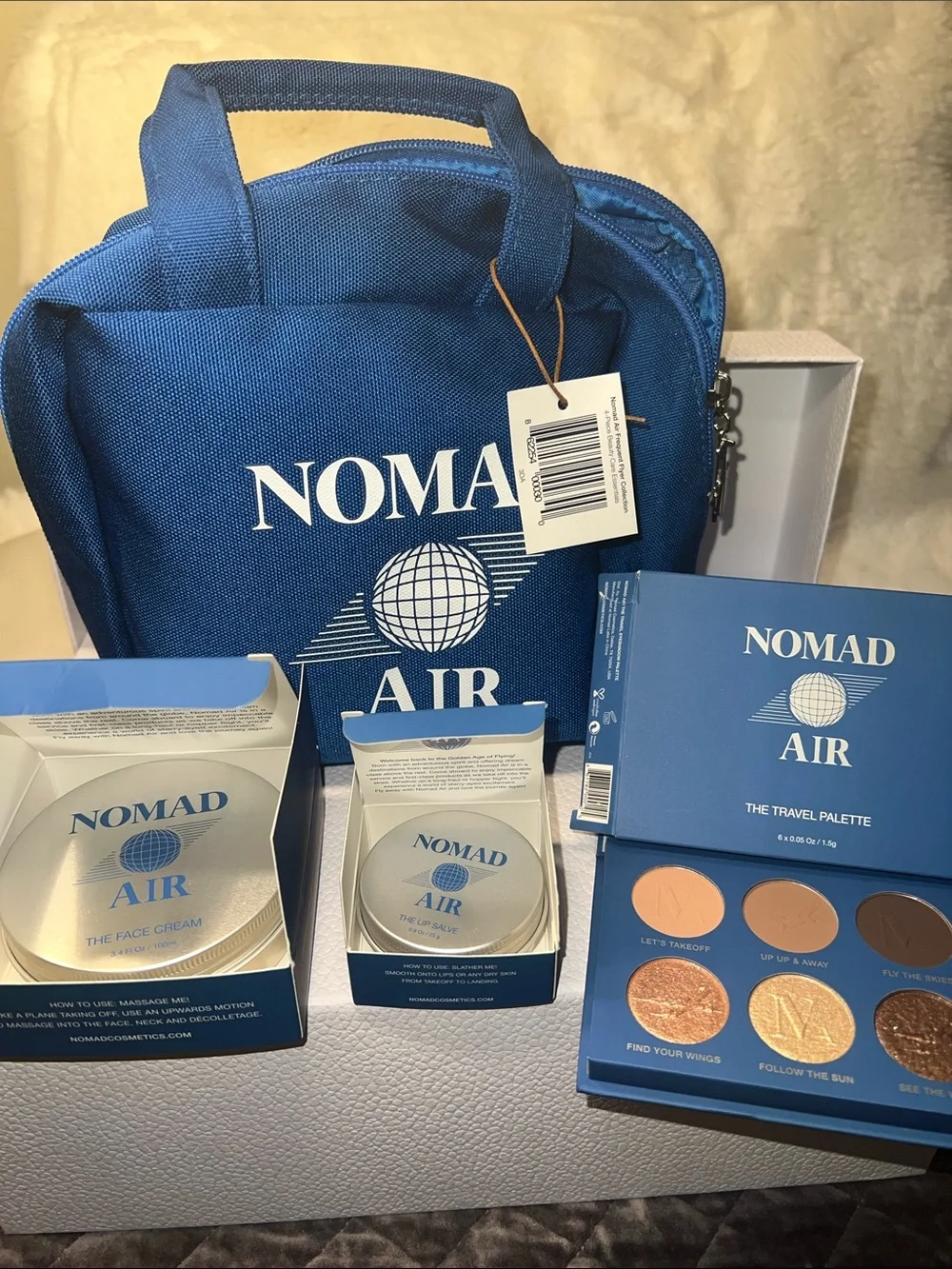 Nomad Air Travel Set - Toiletry Bag-Face Cream- Lip Salve- Eyeshadow palette